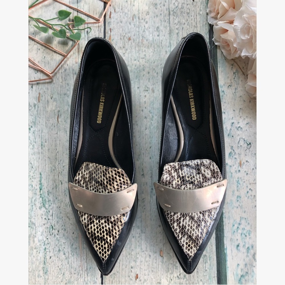 Nicholas Kirkwood 38 black loafer flats snake print leather pointed toe Womens - Picture 2 of 13